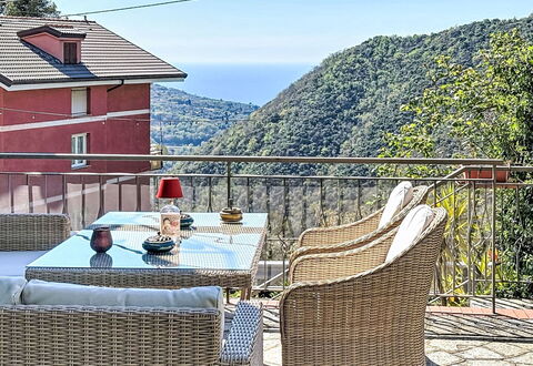 Canepa: Møbel, Udendørs Møbler, Stol, Veranda, Altan, Udendørs Bord, Dæk, Udvej, Bjergkæde, Eco Hotel