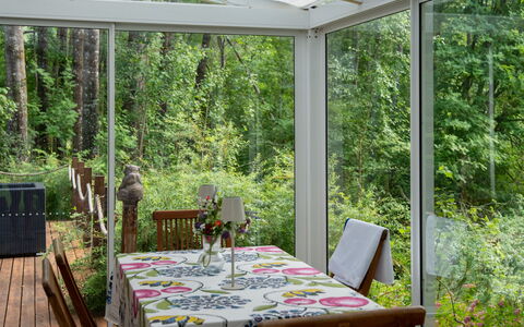 Aurinko Vanaja: Møbel, Stol, Bord, Skygge, Udendørs Møbler, Udendørs Bord, Glas, Køkken & Spisebord, Udendørs Struktur, Have