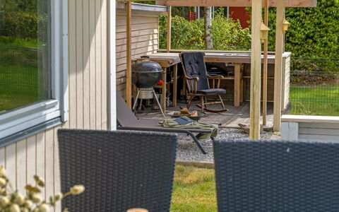 Ansfried - 900M from the Sea: Træ, Møbel, Udendørs Møbler, Veranda, Stol, Have, Dæk, Bejdse, Skygge, Udendørs Struktur