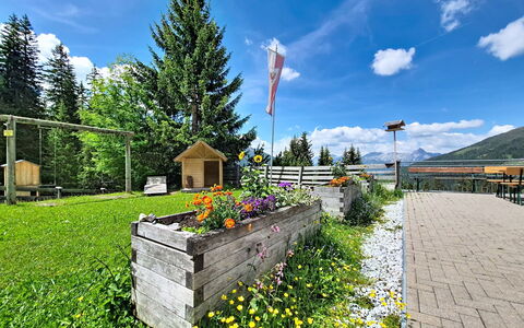 Navis 604: Forår, Hill Station, Bjergkæde, Have, Dal, Landscaping, Alps, Lærk, Hegn