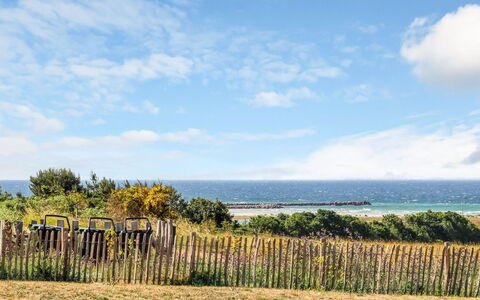 Delan - 650M from the Sea: Himmel, Blå, Daytime, Grøn, Horisont, Sommer, Plantesamfund, Land Lot, Hav, Ocean