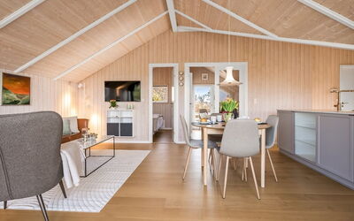 Caranus - 120M from the Sea
