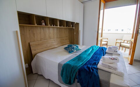 Anisia'S Home Otranto: Seng, Møbel, Soveværelse, Indretning, Etage, Gulvbelægning, Sengetøj, Træ, Sengetøj, Textile