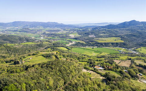 House in Sassa, Historic Tuscany Village, View: Bjergrige Landskabsformer, Grøn, Natur, Naturlige Landskab, Bakke, Bjerg, Græs-, Highland, Økoregion, Landskab