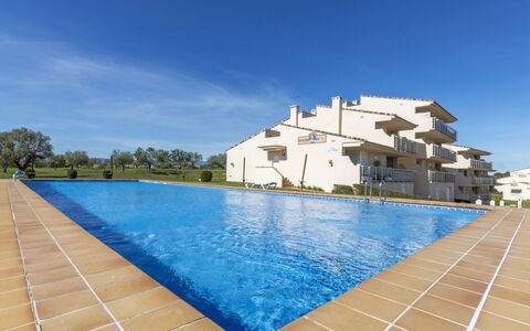 Montero Golf V: Udvej, Svømmepøl, Hotel, Ferieby, Badeby, Hacienda, Thermae, Tropics, Villa