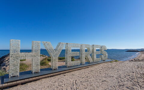 Hyères 637: Udvej, Svømmepøl, Hotel, Ferieby, Badeby, Hacienda, Thermae, Tropics, Villa