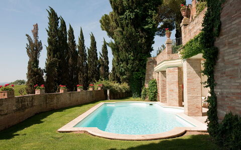 Castello di Cabbiavoli: Arkitektur, Have, Mursten, Estate, Landscaping, Hacienda, Svømmepøl, Villa, Gårdsplads