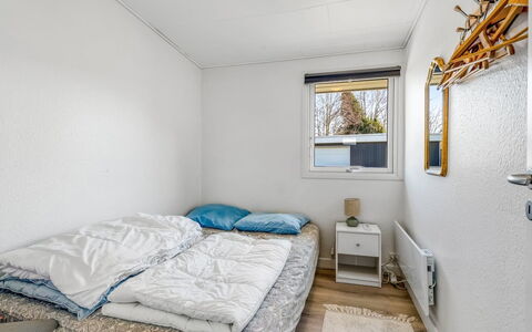 Sofus - 800M from the Sea: Soveværelse, Væg, Seng, Træ, Sengetøj, Indretning, Sengetøj, Etage, Loft, Værelse