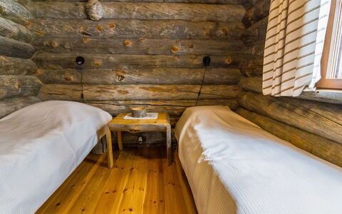 Mäkikelo: Træ, Soveværelse, Sengetøj, Seng, Sengetøj, Etage, Hårdttræ, Planke, Bed Frame, Bejdse