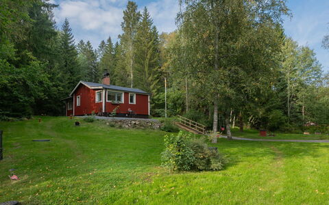 Paradislyckan: Facade, Tag, Solenergi, Skygge, Solenergi, Skur, Sidespor