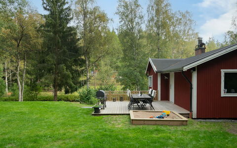 Paradislyckan: Facade, Tag, Solenergi, Skygge, Solenergi, Skur, Sidespor