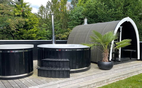 Har - 685M from the Sea: Badekar, Sanitærarmatur, Jacuzzi, Design, Gård, Backyard, Stueplante, Udendørs Struktur, Blomsterkrukke