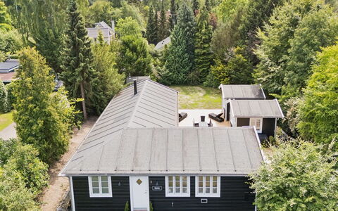 Har - 685M from the Sea: Bygning, Vindue, Tag, Hus, Hjem, Boligområde, Sommerhus, Busk, Sidespor, Estate