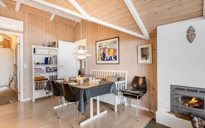 Fritza - 400M from the Sea