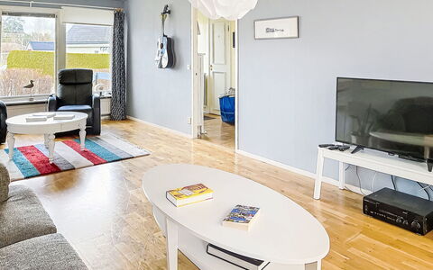 Tallkotten: Møbel, Indretning, Gulvbelægning, Etage, Loft, Værelse, Lejlighed, Stue, Hjem, Belysning