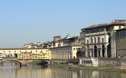 Le Loggine del Pignatello Apartment, Siena City: Vandressourcer, Vand, Krop Af Vand, Vandvej, Vandløb, Bygning, Kanal, City, Bro, Kanal