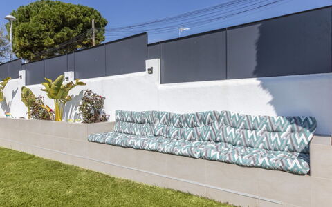 Mi Capricho: Kompositmateriale, Skygge, Beton, Have, Landscaping, Hegn, Home Fencing, Kunstgræs, Design