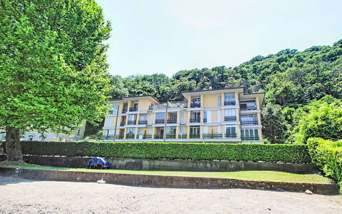 Olli: Estate, Veranda, Altan, Villa