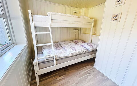 Hagen: Træ, Soveværelse, Etage, Gulvbelægning, Seng, Sengetøj, Bed Frame, Sengetøj, Bejdse, Hårdttræ