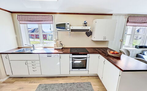 Hagen: Træ, Gulvbelægning, Køkken, Køkken Apparat, Countertop, Indretning, Møbel, Etage, Cabinetry, Større Bandage
