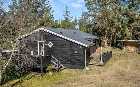 Ayen - 1.2Km from the Sea: Møbel, Træ, Indretning, Gulvbelægning, Etage, Stol, Værelse, Loft, Stue, Lejlighed