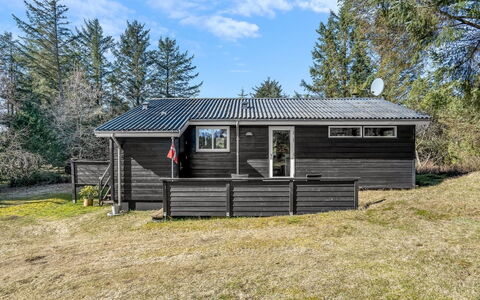 Ayen - 1.2Km from the Sea: Møbel, Træ, Indretning, Gulvbelægning, Etage, Stol, Værelse, Loft, Stue, Lejlighed