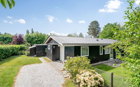 Arild - 700M from the Sea: Møbel, Træ, Indretning, Gulvbelægning, Etage, Stol, Værelse, Loft, Stue, Lejlighed
