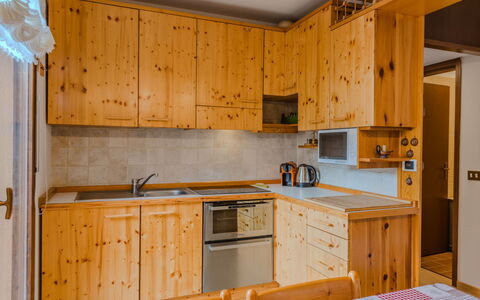 Ginepro: Træ, Cabinetry, Køkken, Skab, Skuffe, Countertop, Loft, Bejdse, Større Bandage, Køkken Apparat