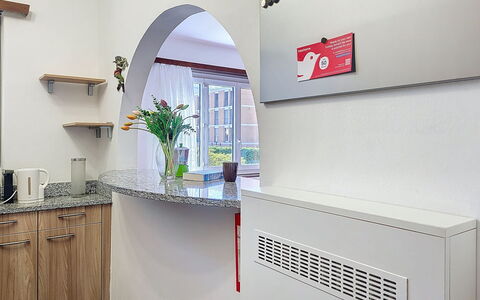 Sailor'S Home: Indretning, Loft, Maskine, Værelse, Husholdningsapparat, Større Bandage, Cabinetry, Køkken Apparat, Reoler, Stueplante