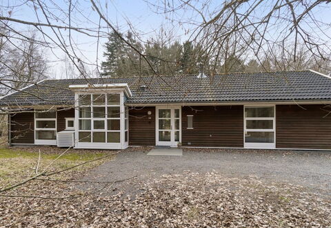 Aarre - 1Km from the Sea: Bygning, Afdeling, Hus, Hjem, Boligområde, Tag, Arkitektur, Sommerhus, Sidespor, Dør