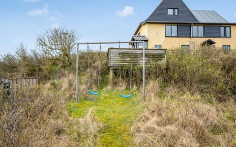 Gunhilda - 300M from the Sea: Hus, Tag, Hjem, Sommerhus, Skur, Garden Bygninger, Sidespor, Gård, Bjælkehytte, Hytte