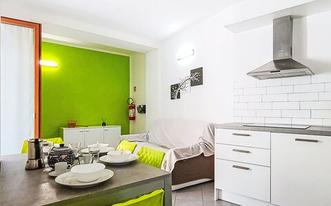 Antica Corte: Møbel, Indretning, Køkken, Større Bandage, Gulvbelægning, Etage, Køkken Apparat, Loft, Værelse, Belysning