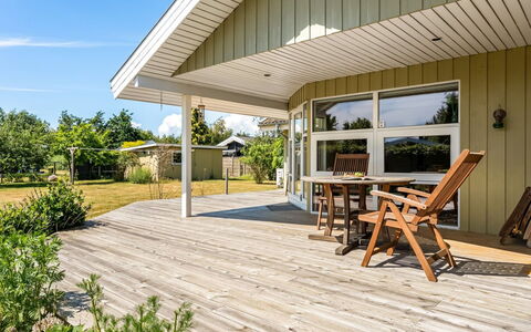 Alexis - 500M from the Sea: Træ, Veranda, Hjem, Hårdttræ, Land Lot, Planke, Dæk, Sommerhus, Bejdse, Skygge