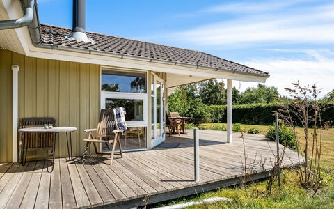 Alexis - 500M from the Sea: Træ, Veranda, Tag, Hjem, Land Lot, Sommerhus, Hårdttræ, Dæk, Skygge, Estate