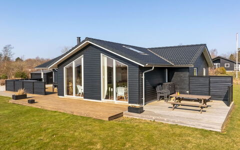 Aava - 600M to the Fjord: Blå, Sommerhus, Hus, Hjem, Stuehus, Estate, Sidespor