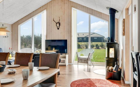 Aava - 600M to the Fjord: Blå, Sommerhus, Hus, Hjem, Stuehus, Estate, Sidespor