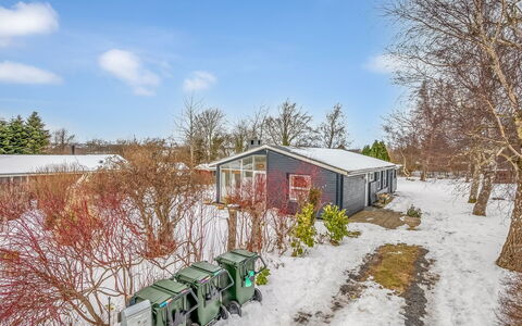 Menke - 300M from the Sea: Afdeling, Sne, Vinter, Fryser, Hjem, Sommerhus, Kvist, Hældning, Skur