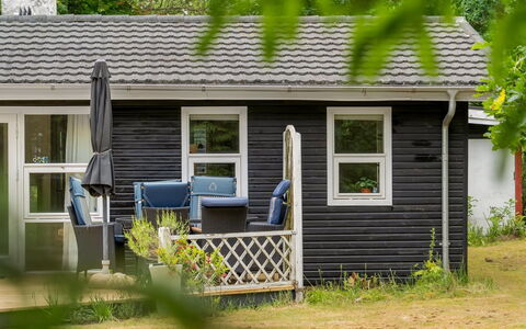 Jamie - from the Sea: Hus, Sommerhus, Busk, Hjem, Sidespor, Tag, Dør, Garden Bygninger, Veranda, Have