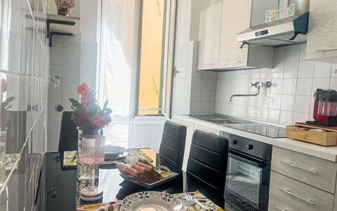 Casa Js: Møbel, Større Bandage, Køkken Apparat, Køkken, Gulvbelægning, Indretning, Etage, Countertop, Cabinetry, Belysning