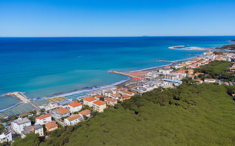 Rose Adriano Home: Krop Af Vand, Kyst, Horisont, Hav, Coastal Og Oceaniske Landskabsformer, Ocean, Strand, Kyst, Bugt, Tropics
