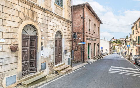 The Knight'S Rest: Lejlighed, Udvej, Stol, Skygge, Altan, Køkken & Spisebord, Restaurant, Eco Hotel, Hotel