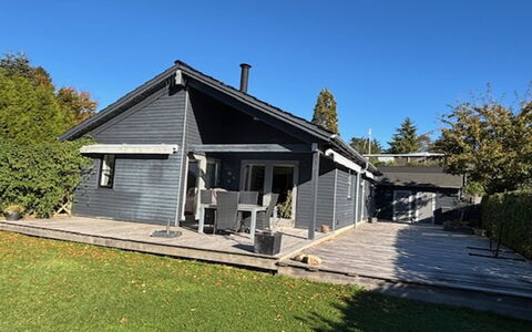 Algut - 80M from the Sea