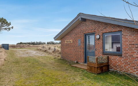 Severina - 900M from the Sea: Træ, Have, Backyard, Land Lot, Hjem, Tag, Skygge, Dæk, Hårdttræ, Gård