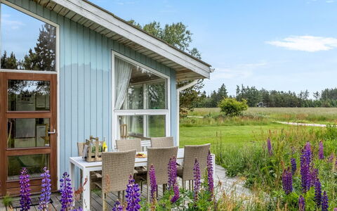 Gebko - 750M from the Sea: Sommerhus, Hjem, Busk, Dør, Land Lot, Have, Bunddække, Sidespor, Garden Bygninger, Stuehus