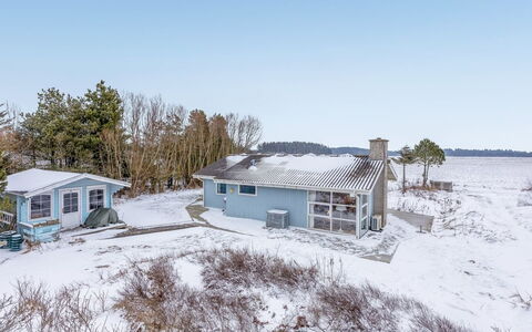 Gebko - 750M from the Sea: Hus, Hjem, Sommerhus, Vinter, Tag, Landdistrikt, Fryser, Sne, Hældning, Sidespor