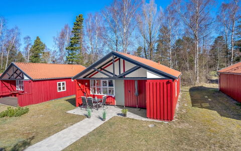 Eivi - 200M from the Sea: Møbel, Træ, Indretning, Gulvbelægning, Etage, Stol, Værelse, Loft, Stue, Lejlighed