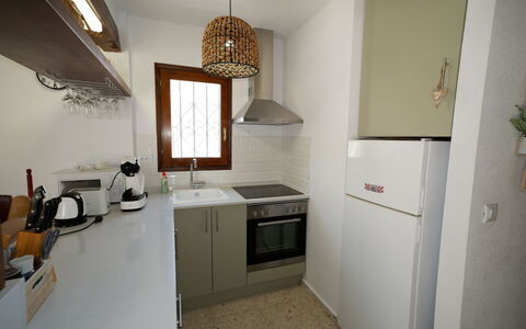 Rincón del Sol: Køkken, Køkken Apparat, Countertop, Større Bandage, Indretning, Gulvbelægning, Møbel, Træ, Cabinetry, Husholdningsapparat