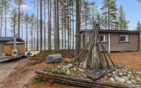 Lystikämän Helmi: Træ, Sommerhus, Bjælkehytte, Lærk, Woodland, Skur, Garden Bygninger, Hytte