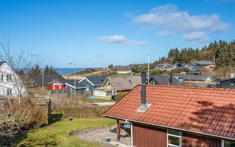 Heika - 6.8Km from the Sea: Græs, Hus, Bygning, Tag, Boligområde, Hjem, Arkitektur, Sommerhus, Landskab