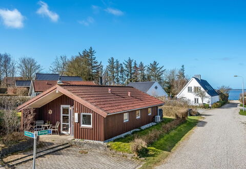 Heika - 6.8Km from the Sea: Bygning, Hus, Hjem, Tag, Sommerhus, Boligområde, Land Lot, Estate, Landsby, Stuehus